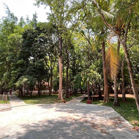 Thrissur Surya Eco And Wedding Resort מראה חיצוני תמונה