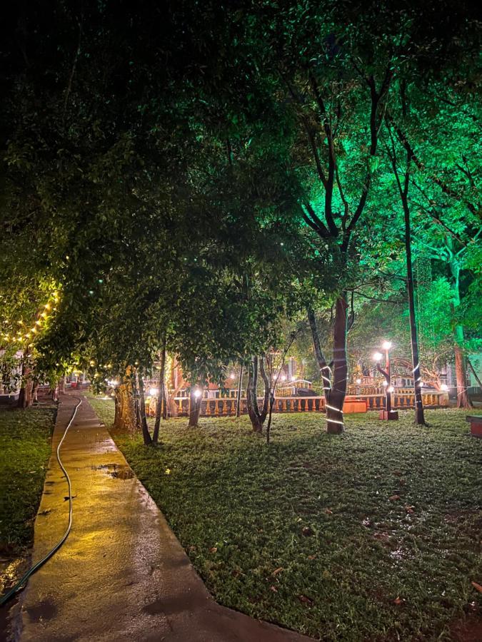 Thrissur Surya Eco And Wedding Resort מראה חיצוני תמונה