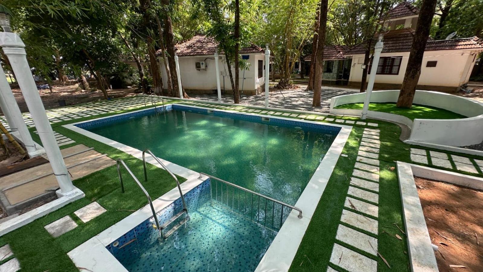 Thrissur Surya Eco And Wedding Resort מראה חיצוני תמונה